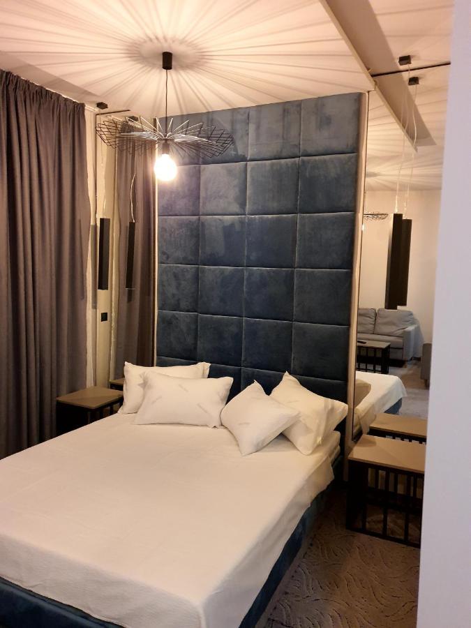 Casa Achim Hotell Baia Mare Exteriör bild