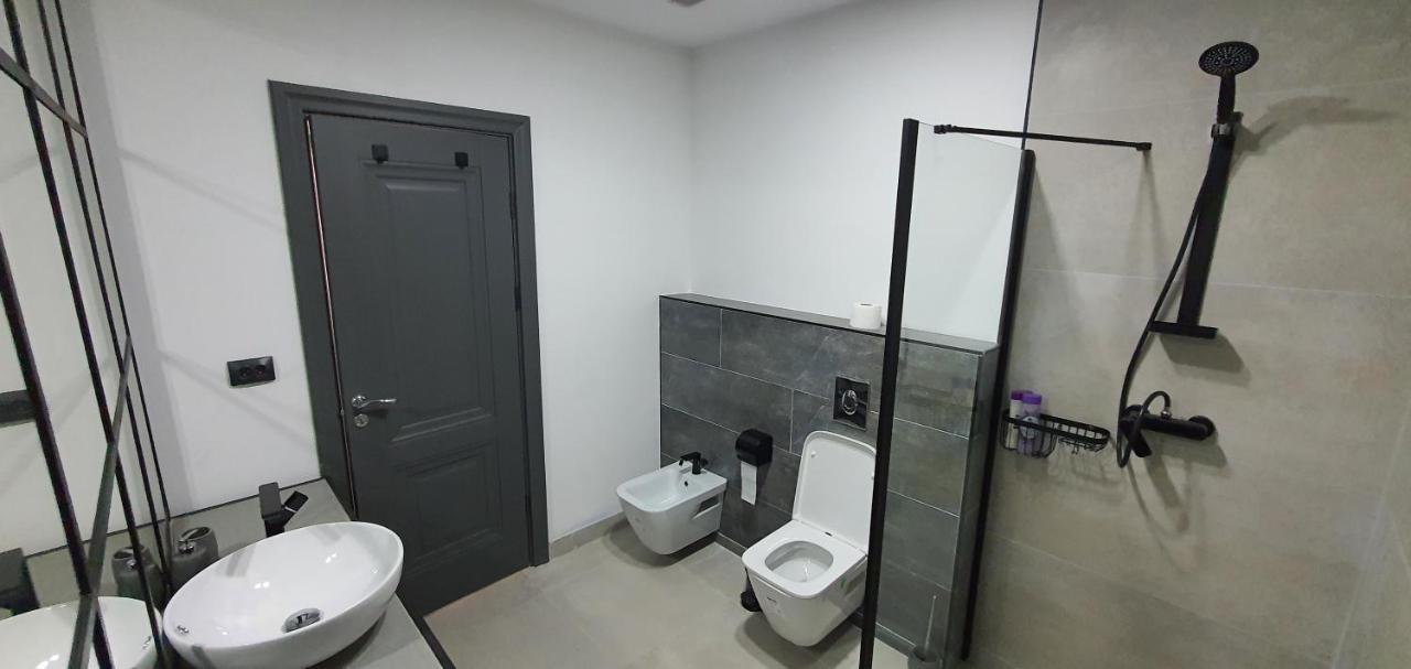 Casa Achim Hotell Baia Mare Exteriör bild