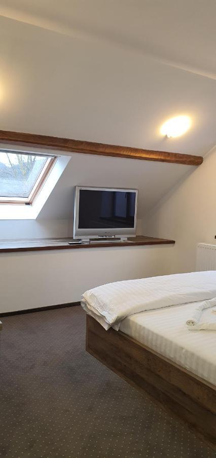 Casa Achim Hotell Baia Mare Exteriör bild